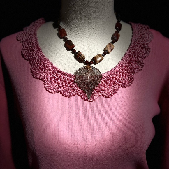 Gold Leaf Pendant on genuine jasperStones necklace. - Picture 2 of 8